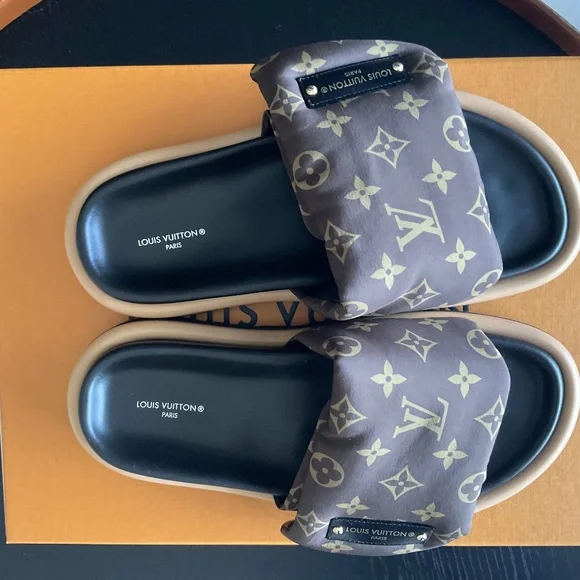 NEW Louis Vuitton Pool pillow Slippers